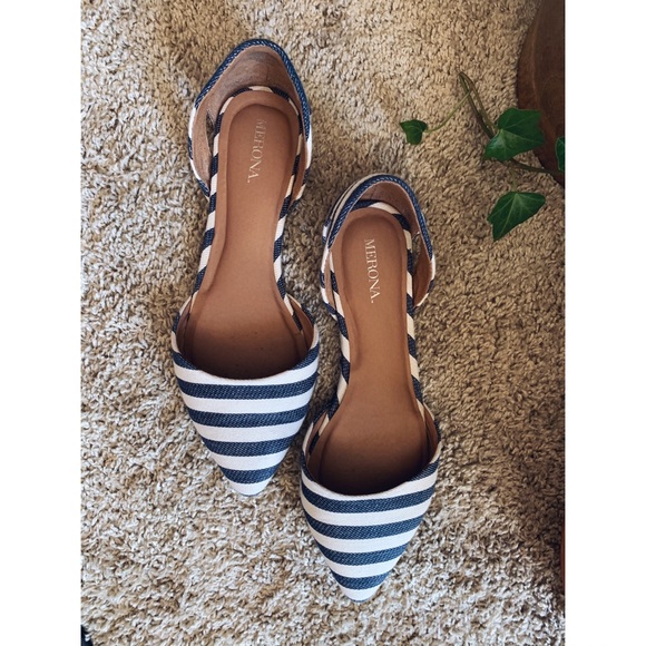 Pointed Toe Striped Blue and White Flats - Picture 1 of 7